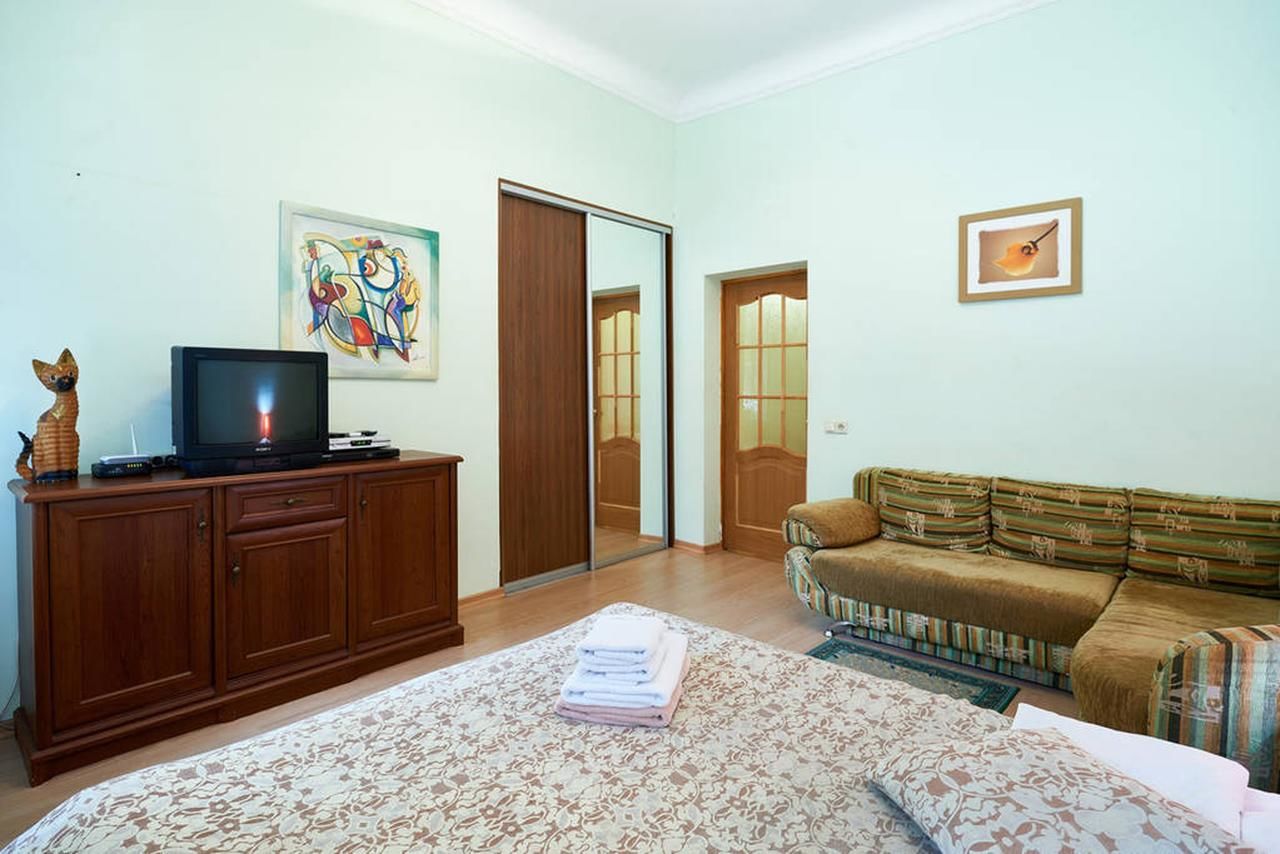Апартаменты Home Hotel Apartments on Mykhailivska Square - Kiev Киев