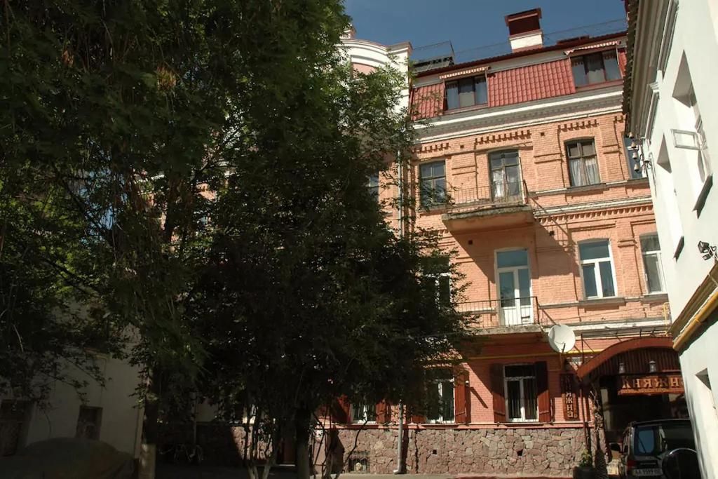 Апартаменты Home Hotel Apartments on Mykhailivska Square - Kiev Киев