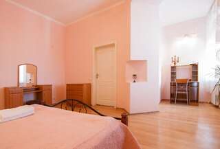 Апартаменты Home Hotel Apartments on Mykhailivska Square - Kiev Киев Апартаменты-13