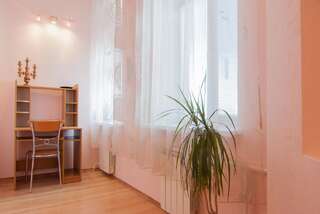 Апартаменты Home Hotel Apartments on Mykhailivska Square - Kiev Киев Апартаменты-14