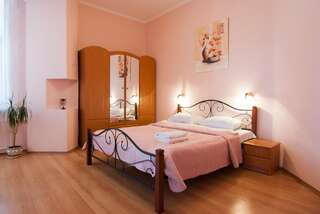 Апартаменты Home Hotel Apartments on Mykhailivska Square - Kiev Киев Апартаменты-15