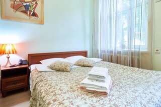Апартаменты Home Hotel Apartments on Mykhailivska Square - Kiev Киев Апартаменты - улица Большая Житомирская, 4-7