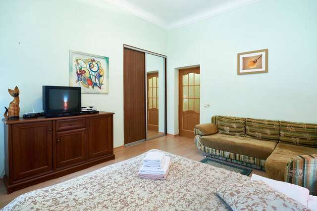 Апартаменты Home Hotel Apartments on Mykhailivska Square - Kiev Киев-32
