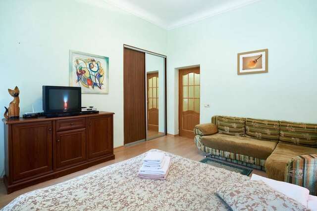Апартаменты Home Hotel Apartments on Mykhailivska Square - Kiev Киев-59